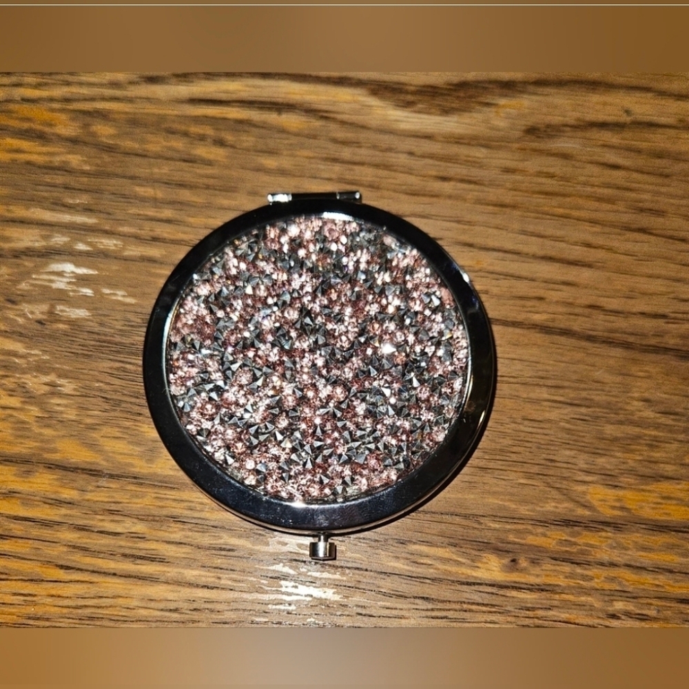Light Pink & Silver Rhinestone Compact Mirror- New - Picture 6 of 10